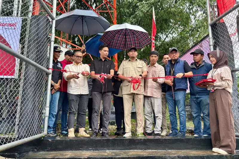 Andre Rosiade Resmikan BTS Telkomsel Pertama di Desa Talawi Mudiak, Sawahlunto