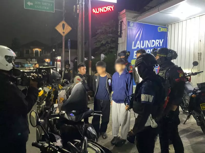 Bawa Tembakau Sintetis, 9 Remaja di Cibubur Diamankan Brimob Polda Metro Jaya