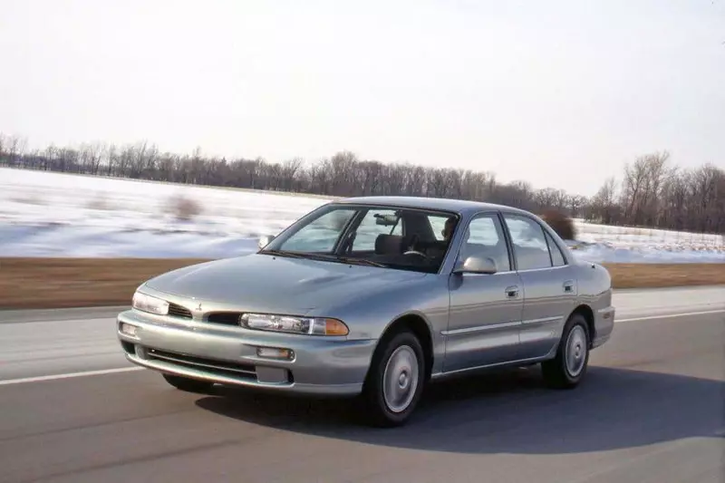 Beli Mitsubishi Galant Lele Bekas, Waspadai Transmisi Matiknya