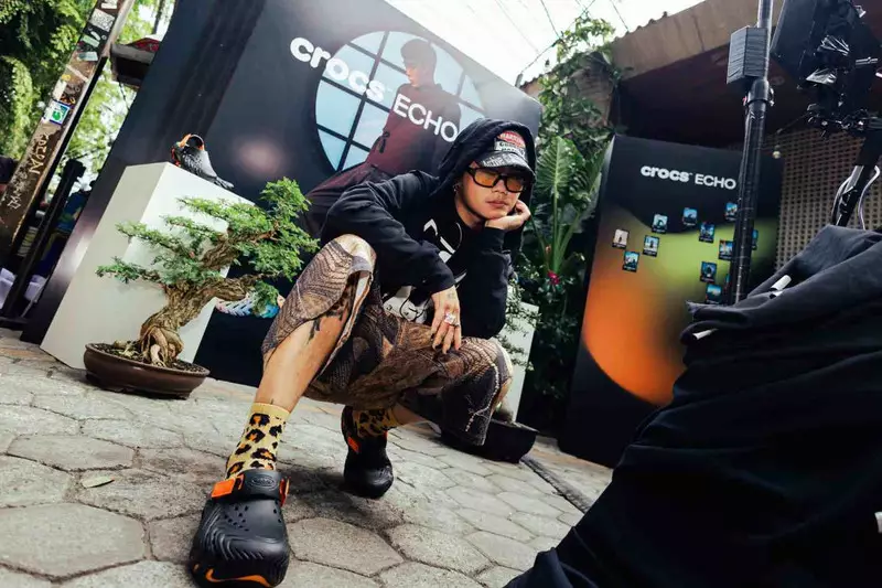 Crocs Echo II Bawa Semangat “Let Them Talk” di Jakarta
