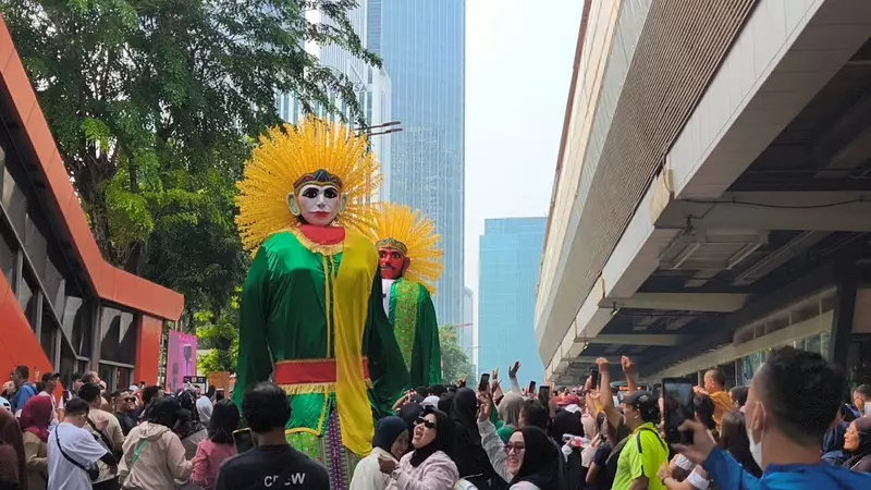 Dari GBK ke CFD, 40 Tahun Nenek Diah Menyusuri Jalan Jakarta Setiap Minggu Pagi