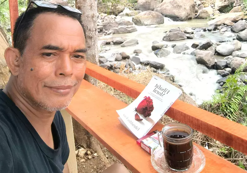 Di Kopi Pensiunan, Aku Belajar Mensyukuri Gelasku Sendiri