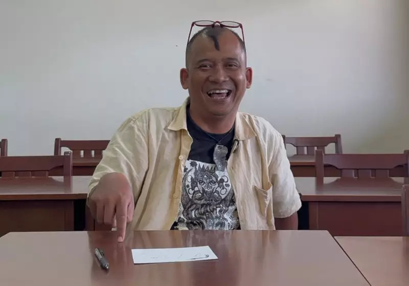 Di Usia 45 Tahun, Seniman Jogja Ini Kembali Jadi Mahasiswa S1 di Sanata Dharma