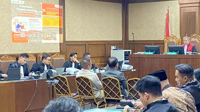 Eks Dirjen Haji Hilman Latief Ngaku Pernah Diberi Uang 16 Ribu Riyal