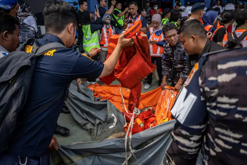 Evakuasi dan Penanganan Korban Insiden Kapal Virgo Transport 8 di Laut Jawa