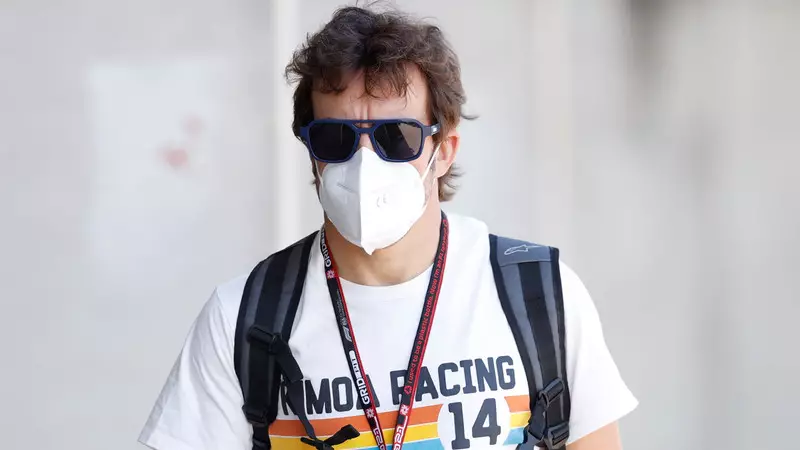 Fernando Alonso Perpanjang Kontrak dengan Aston Martin hingga 2027
