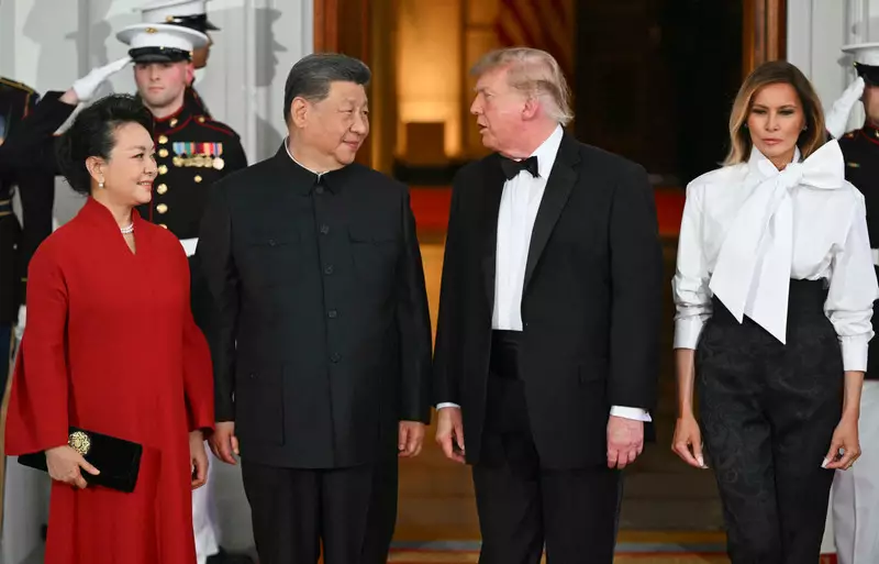 Foto: Adu Gaya Ibu Negara AS-China di Jamuan Kenegaraan Gedung Putih