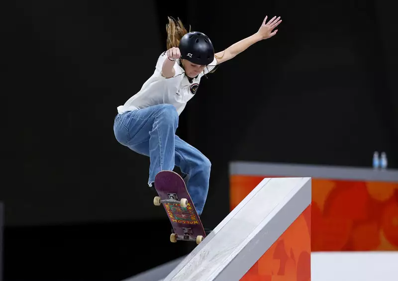 Foto: Aksi Ni Wayan Malana di Final Skateboarding Asian Games 2026