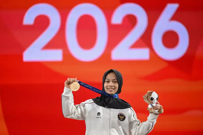 Foto: Luluk Diana Raih Medali Perunggu Angkat Besi di Asian Games 2026