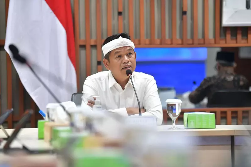 Guru SMP Negeri di Subang Rekam Isi Rok Siswi, KDM Minta Polisi Tindak