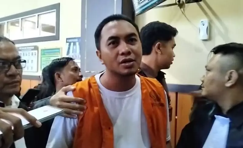 Hadir Lewat Video, Camat Sikakap Dukung Yogi yang Jual Internet untuk Warga