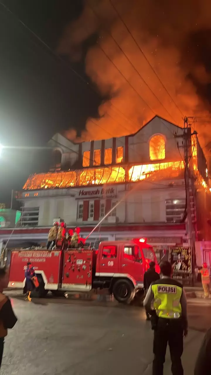 Hamzah Batik Malioboro Yogya Terbakar