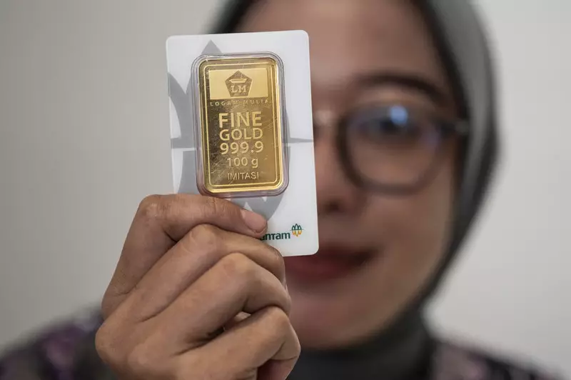 Harga Emas Antam Naik Tipis Jadi Rp 2.593.000/Gram, Galeri24 Turun Rp 17.000