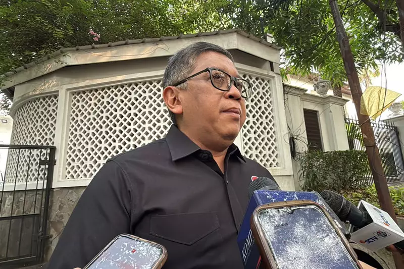 Hasto: Waktu Pemakaman Guruh Soekarnoputra Tunggu Musyawarah Keluarga