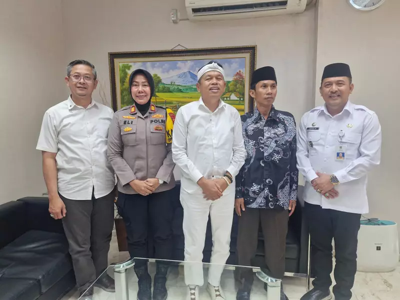 KDM Akan Renovasi Rumah Tukang Pilah Sampah yang Terpilih Jadi Kades di Cikarang