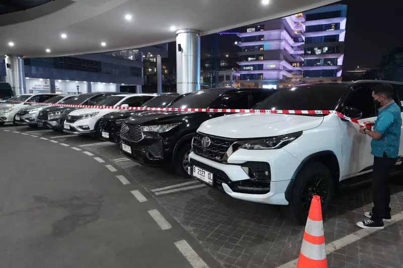 Kejagung Sita 11 Mobil Terkait Korupsi Lahan Kebun di Lampung: Alphard-Fortuner