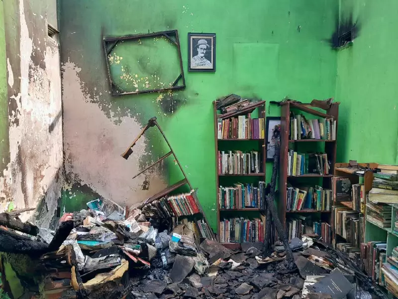 Kisah Kehilangan Reko dan Buku-Buku yang Terbakar di Hari Ulang Tahunnya