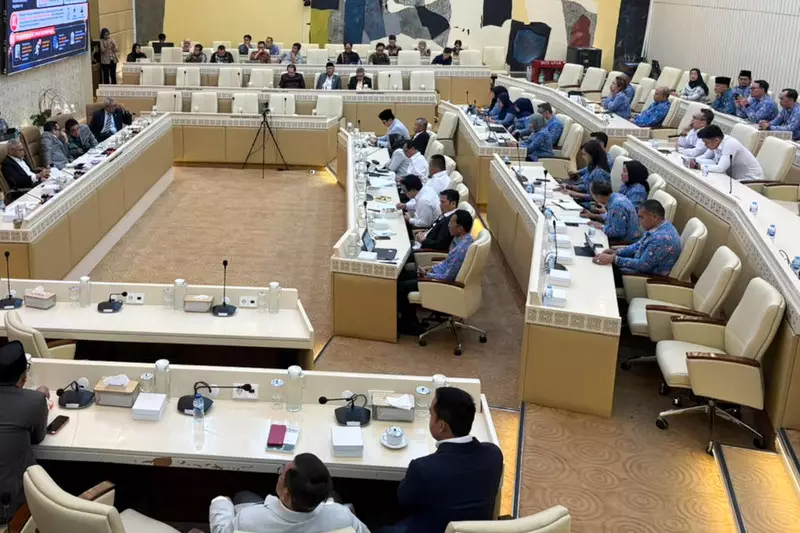 Komisi II Rapat Bareng Ombudsman, Bahas Temuan Fasilitas Mewah di Lapas Cibinong