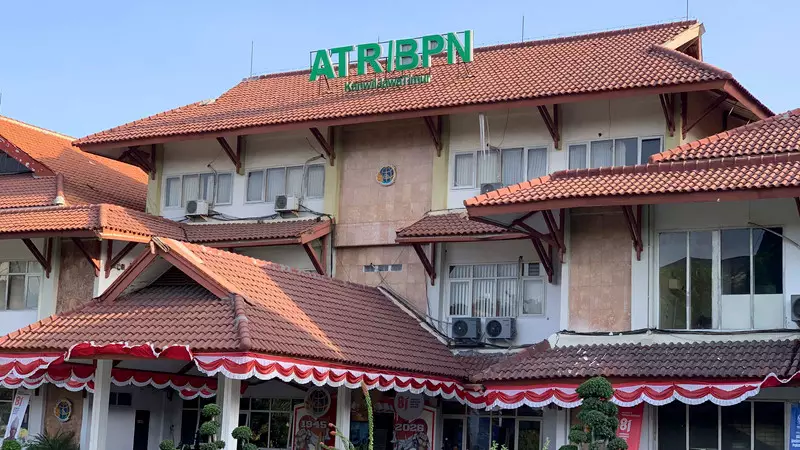 KPK Geledah Kantor ATR/BPN Kanwil Jatim