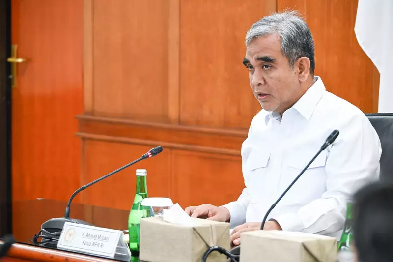 Kunjungi Pindad, Ketua MPR Dorong Penguatan Industri Pertahanan Nasional