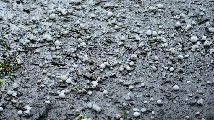 Medan Dilanda Hujan Es, BMKG: Ada Awan Cumulonimbus, Suhu Udara Tiba-tiba Dingin