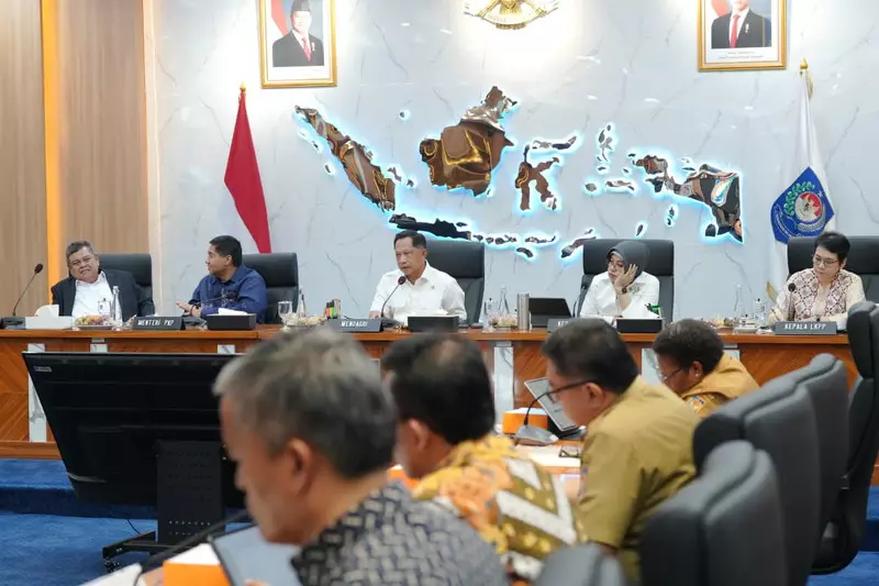 Mendagri Bahas Pembangunan 2.200 Rumah Papua Pegunungan & Program Gentengisasi