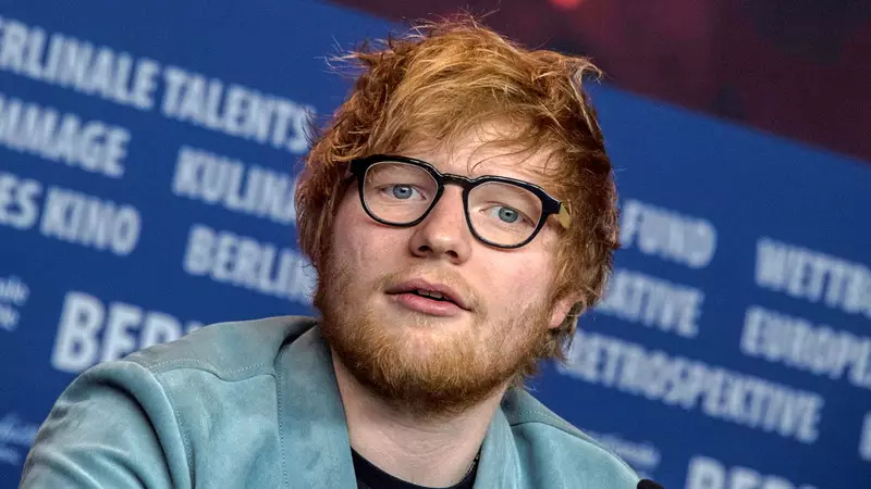 Opener dan Band Pengiring Tur Ed Sheeran Putuskan Mundur Usai Macklemore Didepak