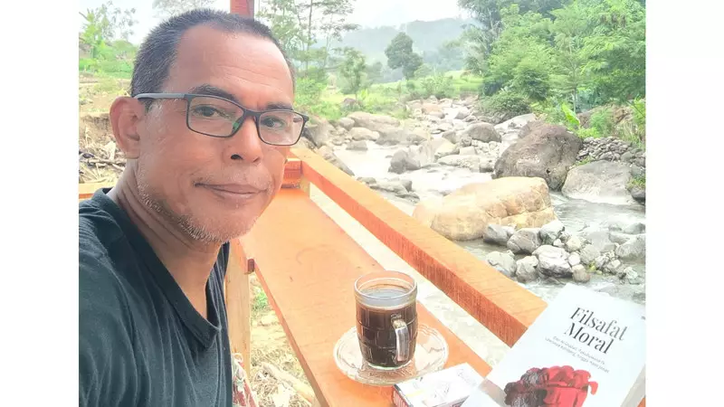 Pahitnya Kopi, Manisnya Takdir