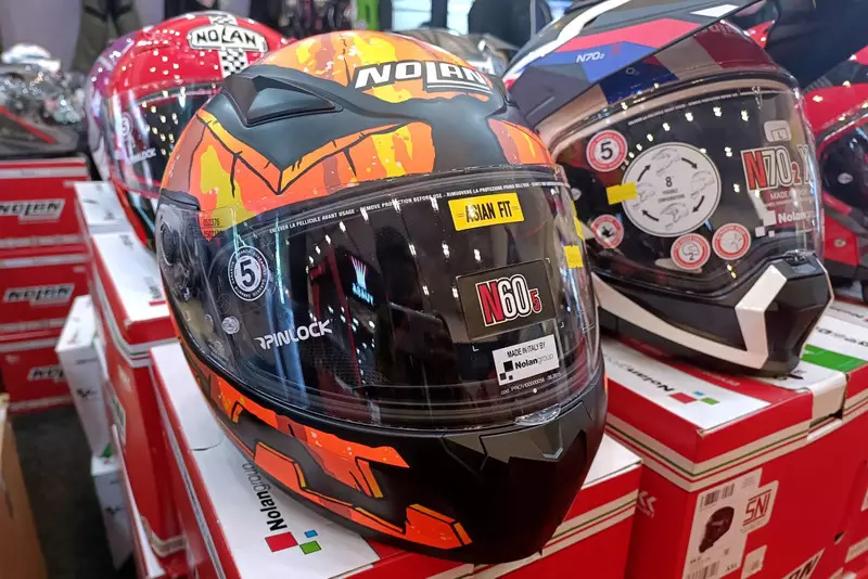 Servis Busa Helm Premium Cuma Rp 300 Ribuan, Beli Busa Baru Bisa Jutaan Rupiah