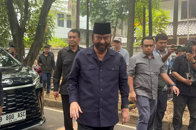Surya Paloh, Sandiaga hingga Addie MS Melayat ke Rumah Duka Guruh Soekarnoputra