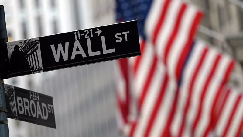 Wall Street Ditutup Melemah, Investor Cermati Kenaikan Suku Bunga The Fed
