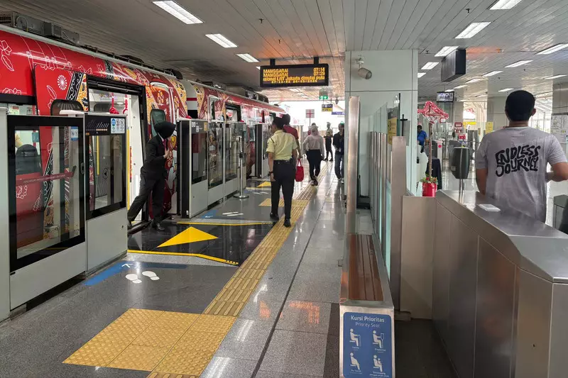 Warga Jajal LRT Kelapa Gading-Manggarai, Harap Diperpanjang sampai Dukuh Atas