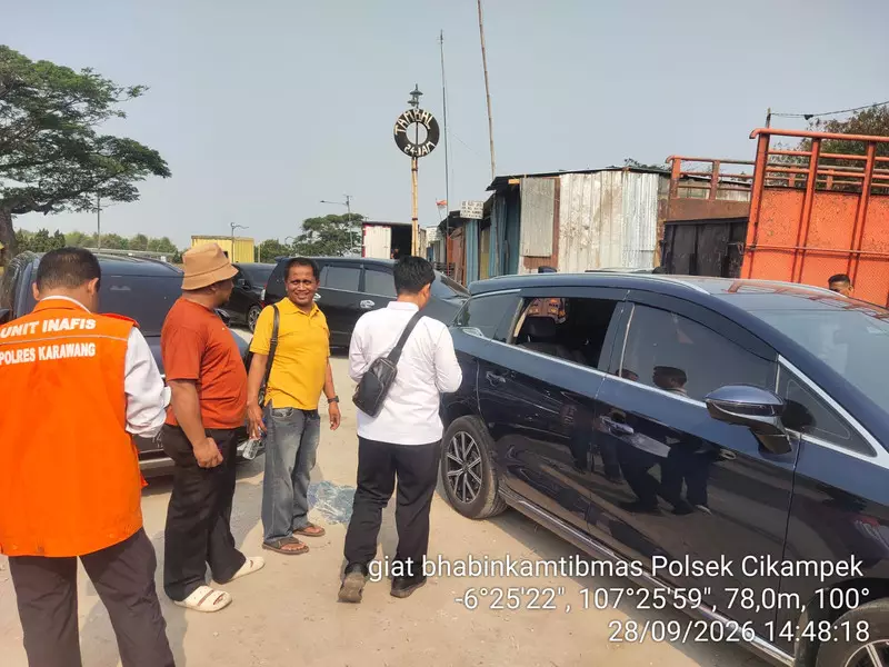 WNA Dirampok Modus Ban Kempes-Pecah Kaca di Karawang, Uang Rp 1,3 Miliar Raib
