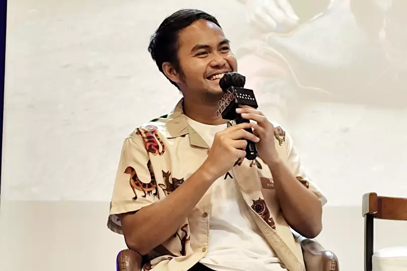 Wregas Bhanuteja Garap "Seorang Pria yang Melalui Duka dengan Mencuci Piring"